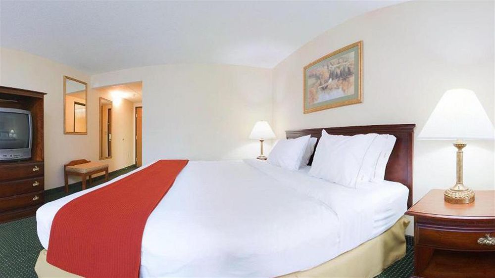 Holiday Inn Express Mount Pleasant- Scottdale By Ihg Εξωτερικό φωτογραφία