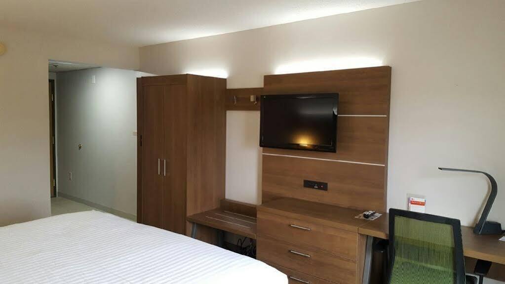 Holiday Inn Express Mount Pleasant- Scottdale By Ihg Εξωτερικό φωτογραφία